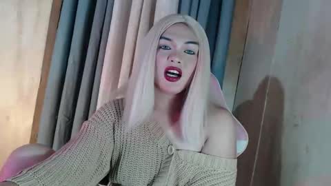 DANIELLA - DONT FORGET TO GIVE ME A THUMBSU UP online show from 04/29/26, 09:32