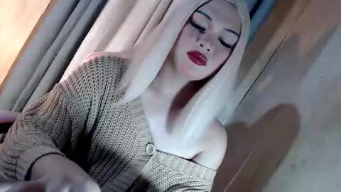 Snapshot of fantasticcock69_daniella chatting on 06/11/26, 12:36 DANIELLA - DONT FORGET TO GIVE ME A THUMBSU UP online show from 06/11/26, 12:36