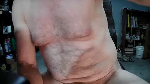 Snapshot of fantasyresort chatting on 12/15/24, 04:40 fantasyresort online show from 12/15/24, 04:40