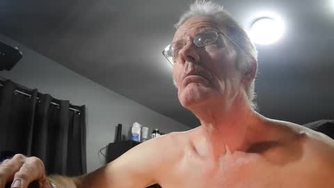 Snapshot of fantasyresort chatting on 01/05/25, 04:25 fantasyresort online show from 01/05/25, 04:25