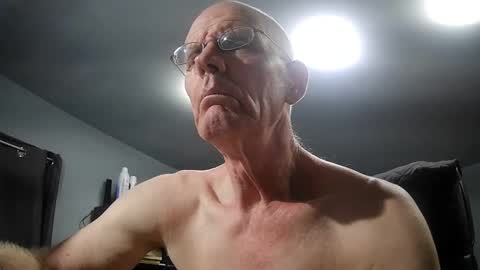 Snapshot of fantasyresort chatting on 09/09/25, 03:06 fantasyresort online show from 09/09/25, 03:06