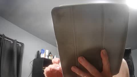 Snapshot of fantasyresort chatting on 10/05/25, 03:16 fantasyresort online show from 10/05/25, 03:16