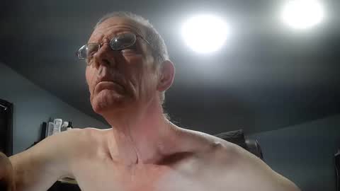 Snapshot of fantasyresort chatting on 10/23/25, 03:06 fantasyresort online show from 10/23/25, 03:06