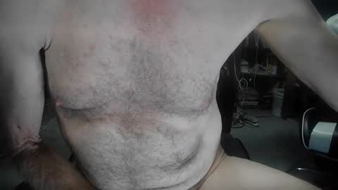 Snapshot of fantasyresort chatting on 10/24/25, 03:25 fantasyresort online show from 10/24/25, 03:25