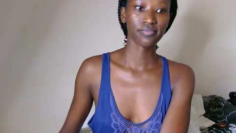 Snapshot of fantee_eeh chatting on 06/26/26, 06:45 pretty slim online show from 06/26/26, 06:45