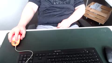 Cardi online show from 11/16/25, 08:20