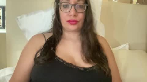 Farah online show from 09/09/25, 11:43