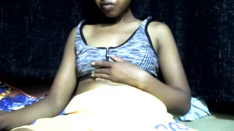 farantsaaly1 online show from 01/12/25, 04:08