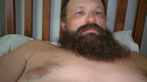 Snapshot of farm2boy chatting on 09/22/25, 05:37 Farm2boy online show from 09/22/25, 05:37