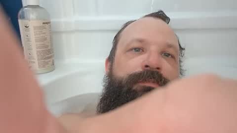 Snapshot of farm2boy chatting on 04/06/26, 03:24 Farm2boy online show from 04/06/26, 03:24