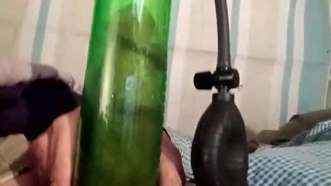 Snapshot of farrisshane1985 chatting on 03/04/26, 08:42 farrisshane1985 online show from 03/04/26, 08:42