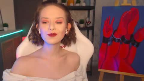 Snapshot of fascinating___eyes chatting on 12/19/24, 10:32 Fascinating Eyes online show from 12/19/24, 10:32