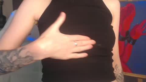 Snapshot of fascinating___eyes chatting on 09/23/25, 06:22 Fascinating Eyes online show from 09/23/25, 06:22