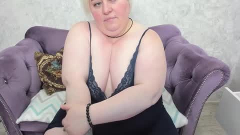 fashiona online show from 09/24/25, 09:07