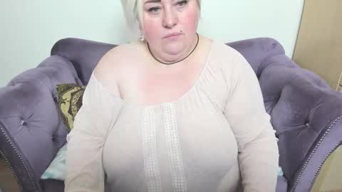 fashiona online show from 10/28/25, 12:25