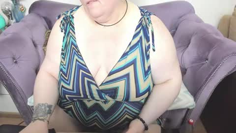 fashiona online show from 12/17/25, 09:54