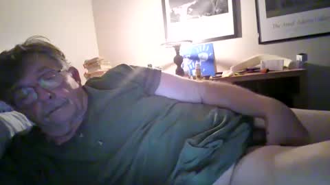 Snapshot of fatdickad chatting on 10/06/25, 06:33 fatdickad online show from 10/06/25, 06:33