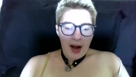 midnightmochi22 online show from 06/04/26, 05:19