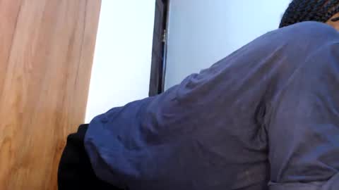 lexie online show from 02/17/25, 01:32