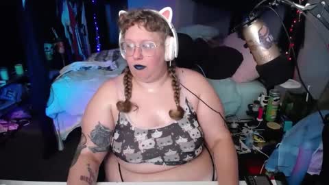 FatVeronica online show from 01/11/25, 04:38