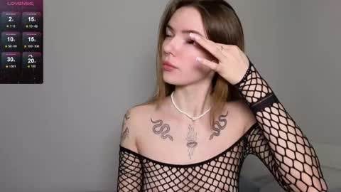 Snapshot of faudenie chatting on 02/17/25, 06:53 Veta online show from 02/17/25, 06:53