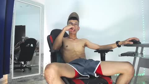 Snapshot of favel_gomez7 chatting on 12/02/24, 04:31 Favel Gomez online show from 12/02/24, 04:31