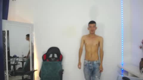 Snapshot of favel_gomez7 chatting on 01/03/25, 04:16 Favel Gomez online show from 01/03/25, 04:16