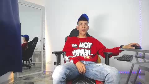 Snapshot of favel_gomez7 chatting on 01/14/25, 02:19 Favel Gomez online show from 01/14/25, 02:19