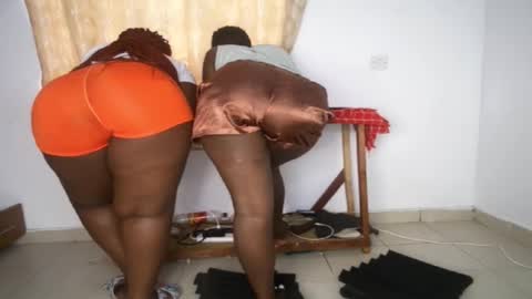 Snapshot of favgal chatting on 02/19/26, 07:04 favgal online show from 02/19/26, 07:04