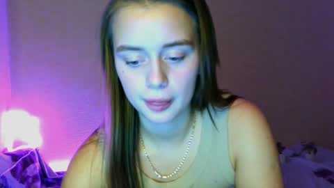 Snapshot of favorite_lovely_geneva chatting on 02/25/25, 04:21 Jasminefeelings online show from 02/25/25, 04:21