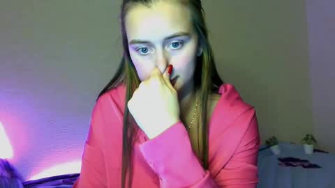 Snapshot of favorite_lovely_geneva chatting on 02/26/25, 06:43 Jasminefeelings online show from 02/26/25, 06:43