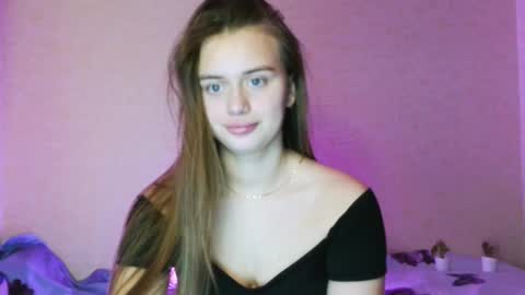 Snapshot of favorite_lovely_geneva chatting on 03/10/25, 01:10 Jasminefeelings online show from 03/10/25, 01:10