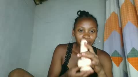 fayence09 online show from 11/05/25, 12:05