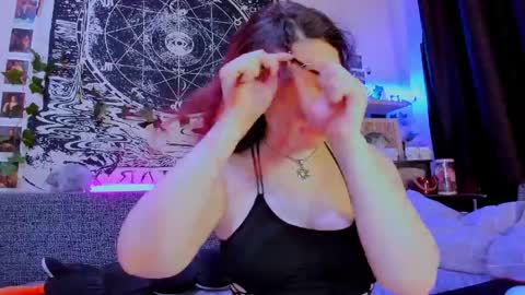 Snapshot of fearlessdiva_x chatting on 06/07/26, 02:05 Diva online show from 06/07/26, 02:05