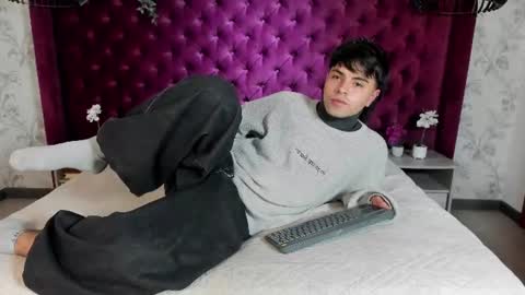 Snapshot of fedeviale chatting on 07/13/26, 04:04 Fede online show from 07/13/26, 04:04