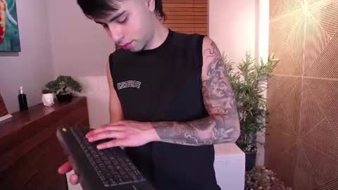 Snapshot of fedeviale chatting on 07/28/26, 04:08 Fede online show from 07/28/26, 04:08