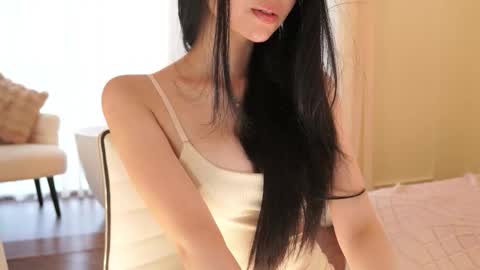 feel_me_00 online show from 12/14/25, 03:12