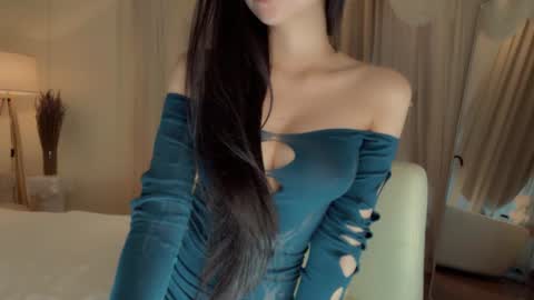 feel_me_00 online show from 06/26/26, 11:53