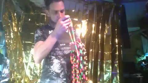 Snapshot of feelfemdom chatting on 11/16/25, 08:58 feelfemdom online show from 11/16/25, 08:58