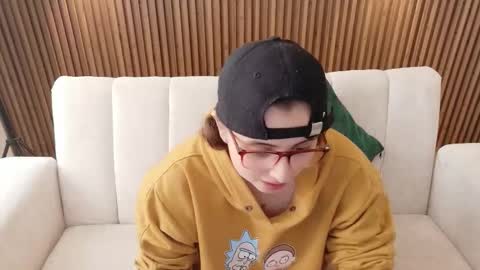 Feelena online show from 01/19/26, 04:33