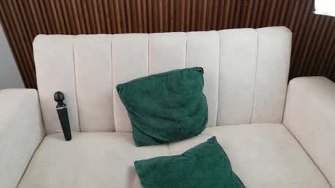 Feelena online show from 02/26/26, 08:30