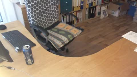 Snapshot of feet4u_barefooter chatting on 06/19/26, 07:28 feet4u_barefooter online show from 06/19/26, 07:28