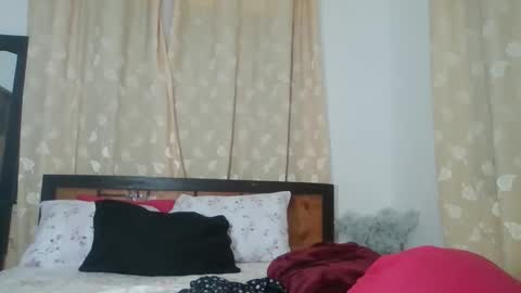 feetlovely507541 online show from 02/20/26, 06:52