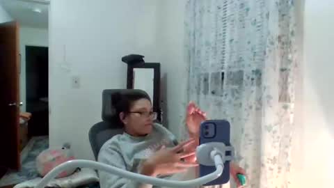 Soley online show from 11/22/25, 04:00