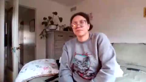 Snapshot of feetnymph chatting on 03/20/26, 10:36 Soley online show from 03/20/26, 10:36