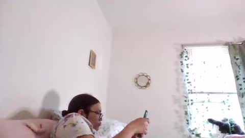 Snapshot of feetnymph chatting on 05/12/26, 11:13 Soley online show from 05/12/26, 11:13