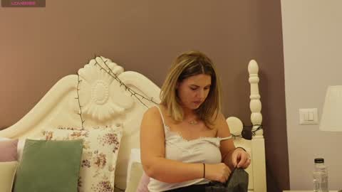 FeliciaKrige online show from 01/17/25, 10:01