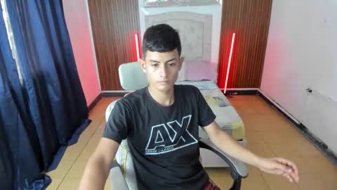 Snapshot of felipe_lopez_ chatting on 05/12/26, 06:38 Felipe lopez online show from 05/12/26, 06:38