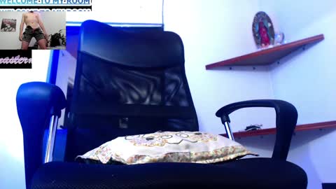 Snapshot of felipevega01 chatting on 12/02/24, 03:04 felipe online show from 12/02/24, 03:04