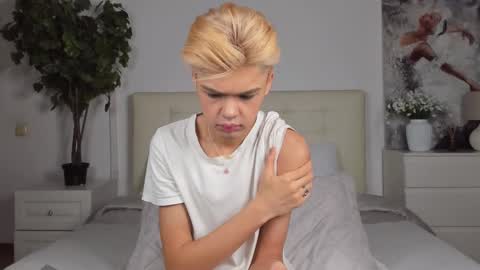 Felix online show from 02/09/25, 04:07